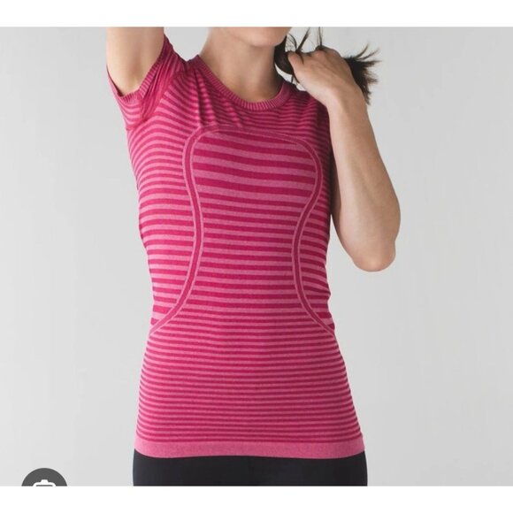 Lululemon Swiftly Tech Tee Women 6 Berry Heathered Athletic Yoga Running Workout - Picture 8 of 9